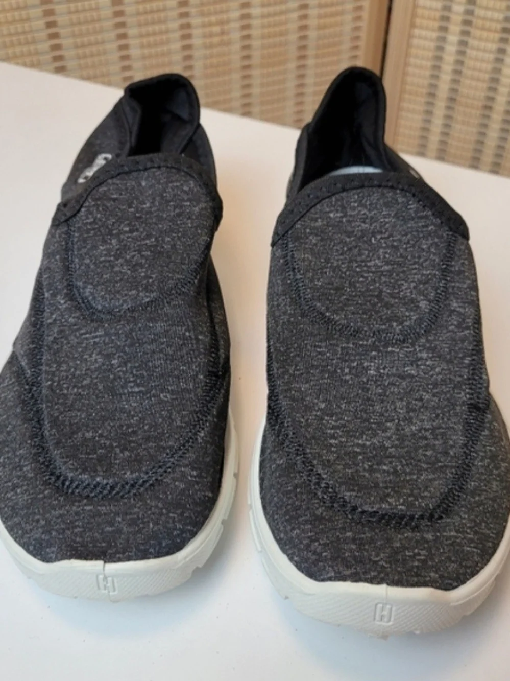 Charcoal Gray Knit Slip-On Shoes US 8 EU41